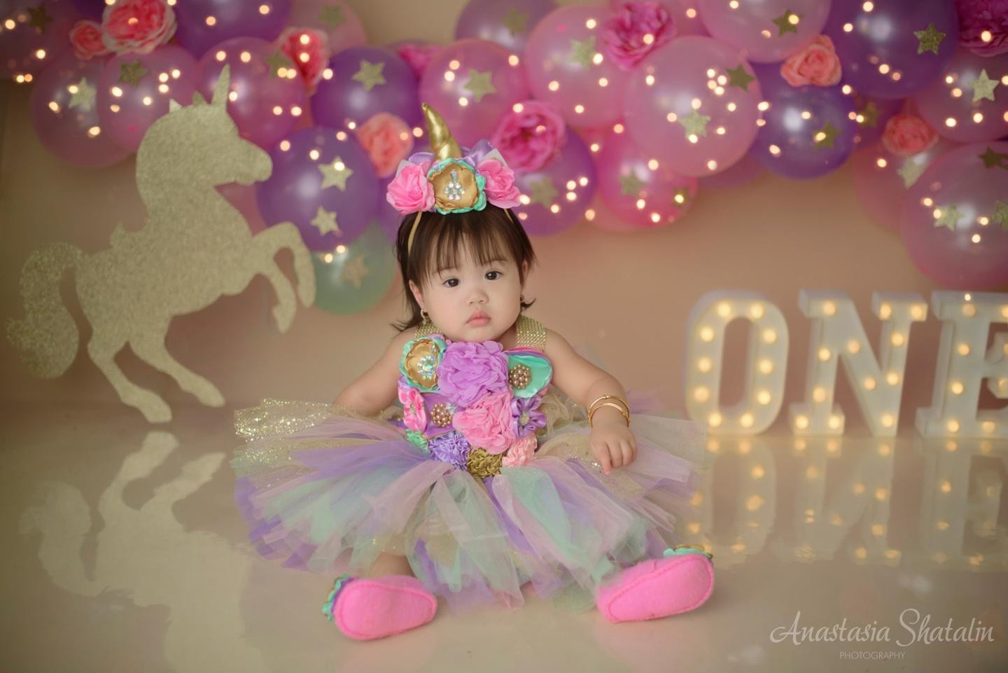 Unicorn first birthday photography session Rocklin. Family photographer in Roseville, Rocklin, Folsom, Sacramento