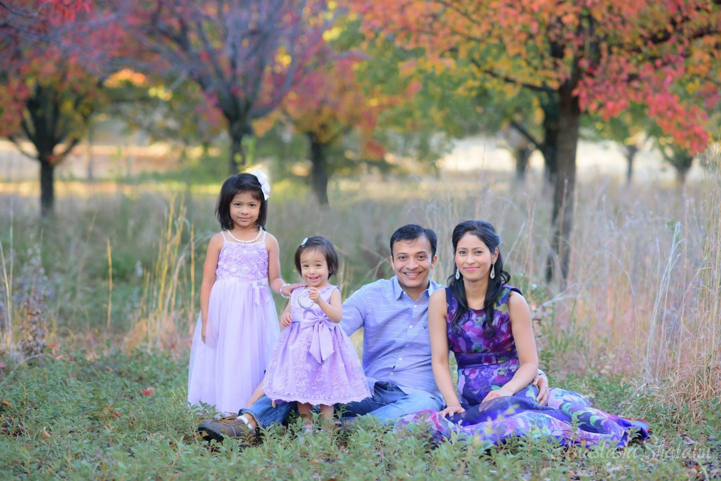 Fall family portrait photographer Folsom, CA. Family photographer in Roseville, Rocklin, Folsom, Sacramento