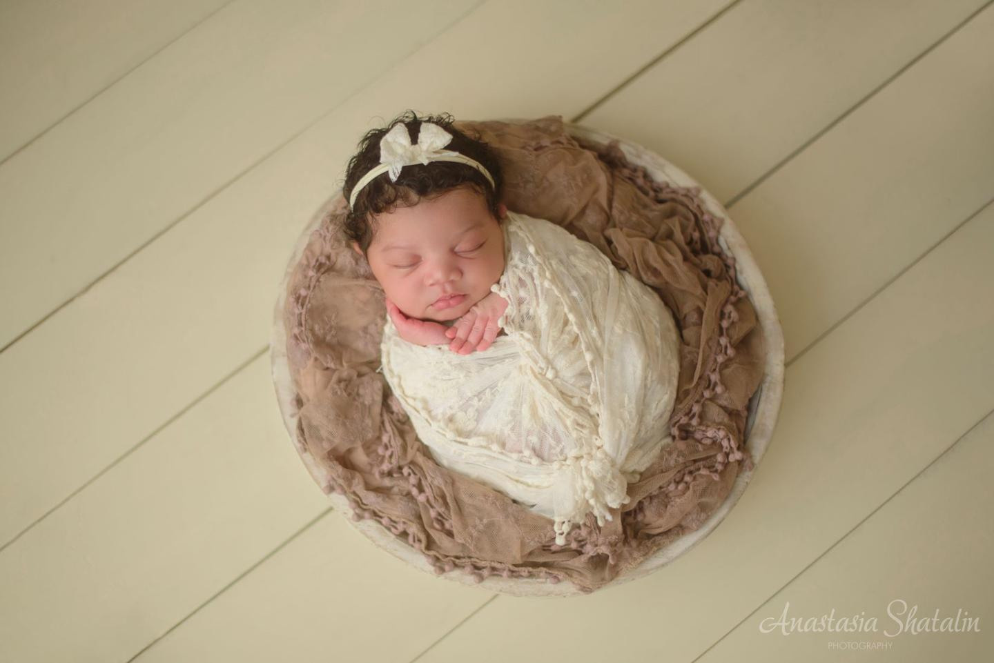 Newborn photographer Sacramento. Family photographer in Roseville, Rocklin, Folsom, Sacramento