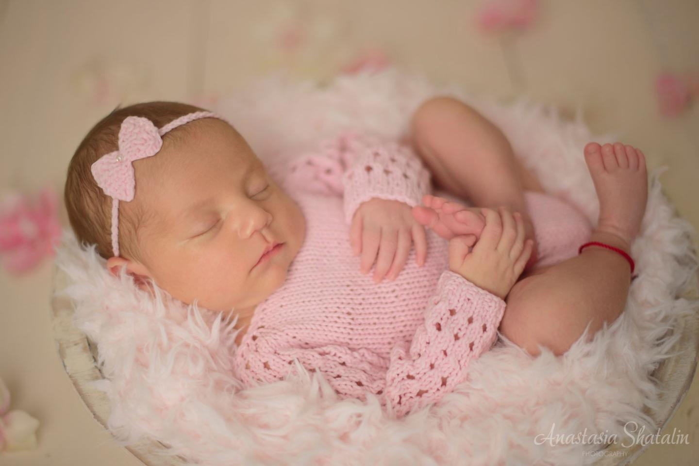 Roseville newborn photography. Family photographer in Roseville, Rocklin, Folsom, Sacramento