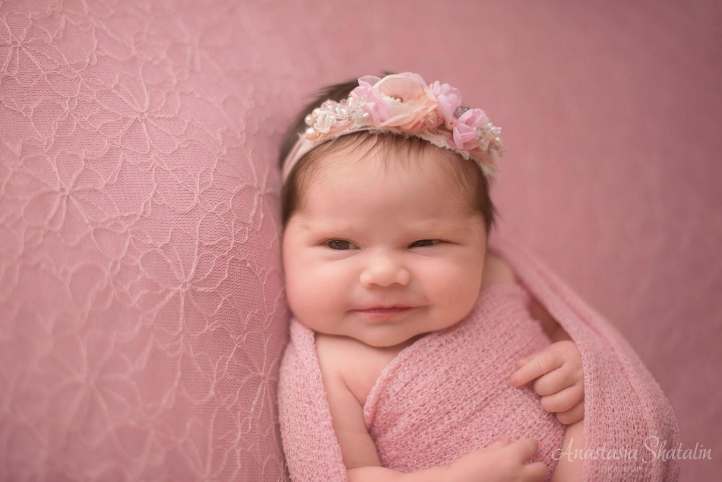 Rocklin newborn photographer. Family photographer in Roseville, Rocklin, Folsom, Sacramento