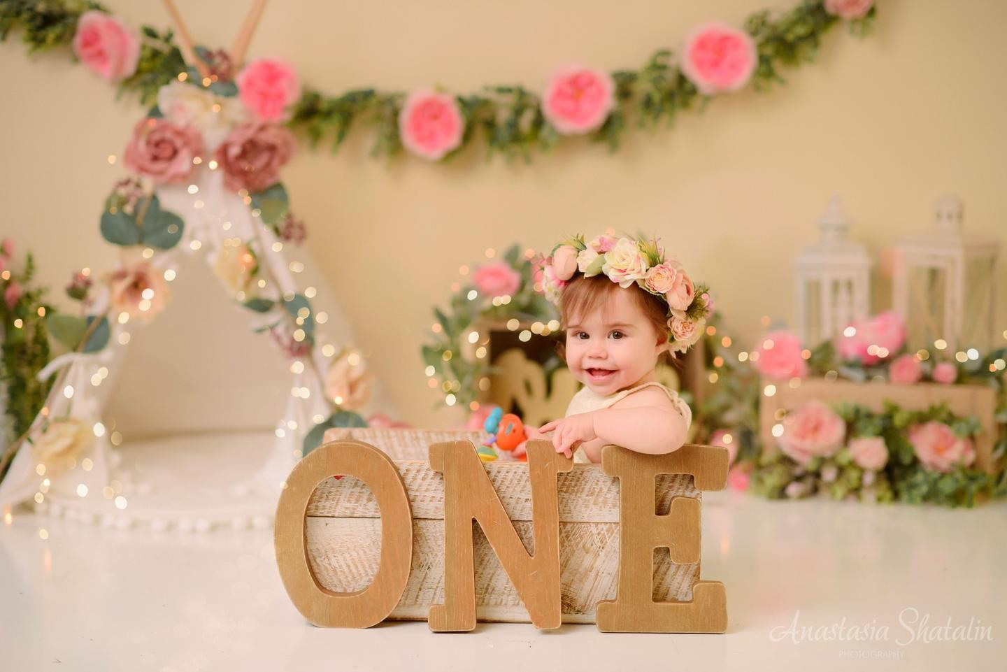 Roseville cake smash. Family photographer in Roseville, Rocklin, Folsom, Sacramento