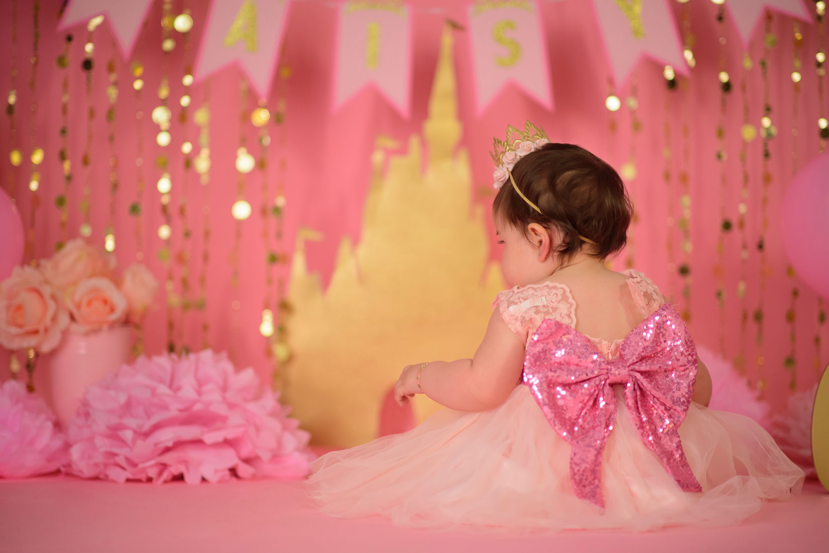Princess cake smash Roseville, Rocklin, Folsom. Family photographer in Roseville, Rocklin, Folsom, Sacramento