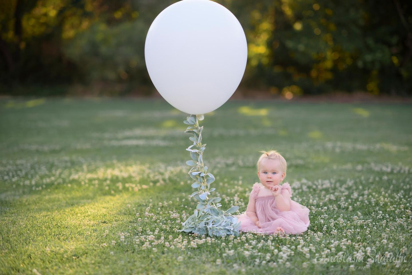 Sunset cake smash 1st birthday photography Rocklin, CA. Family photographer in Roseville, Rocklin, Folsom, Sacramento
