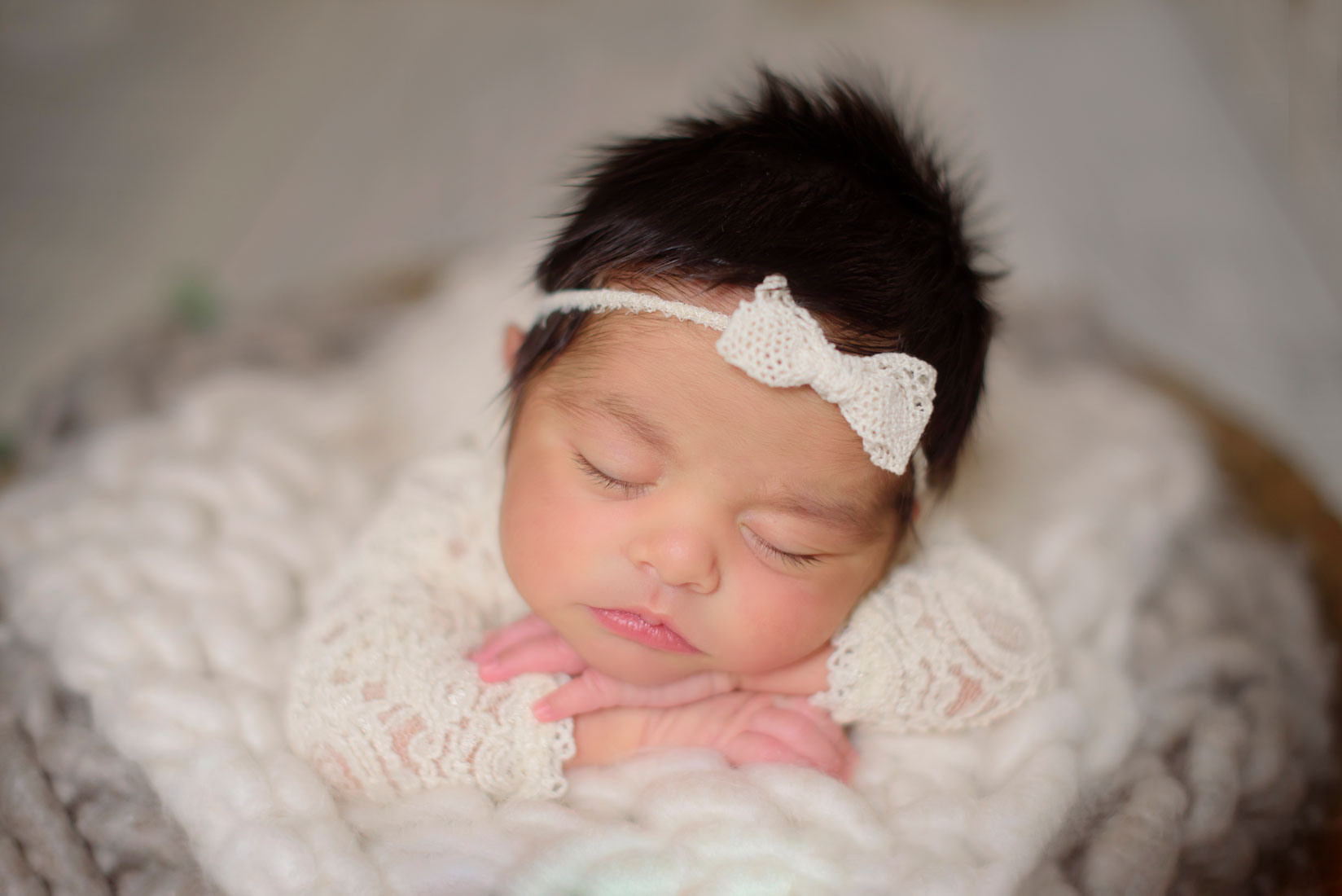 Newborn photography in Roseville. Family photographer in Roseville, Rocklin, Folsom, Sacramento