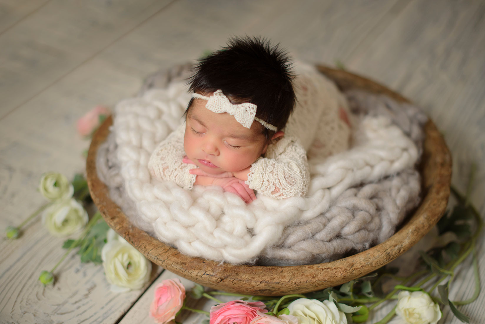 Newborn photography in Roseville. Family photographer in Roseville, Rocklin, Folsom, Sacramento