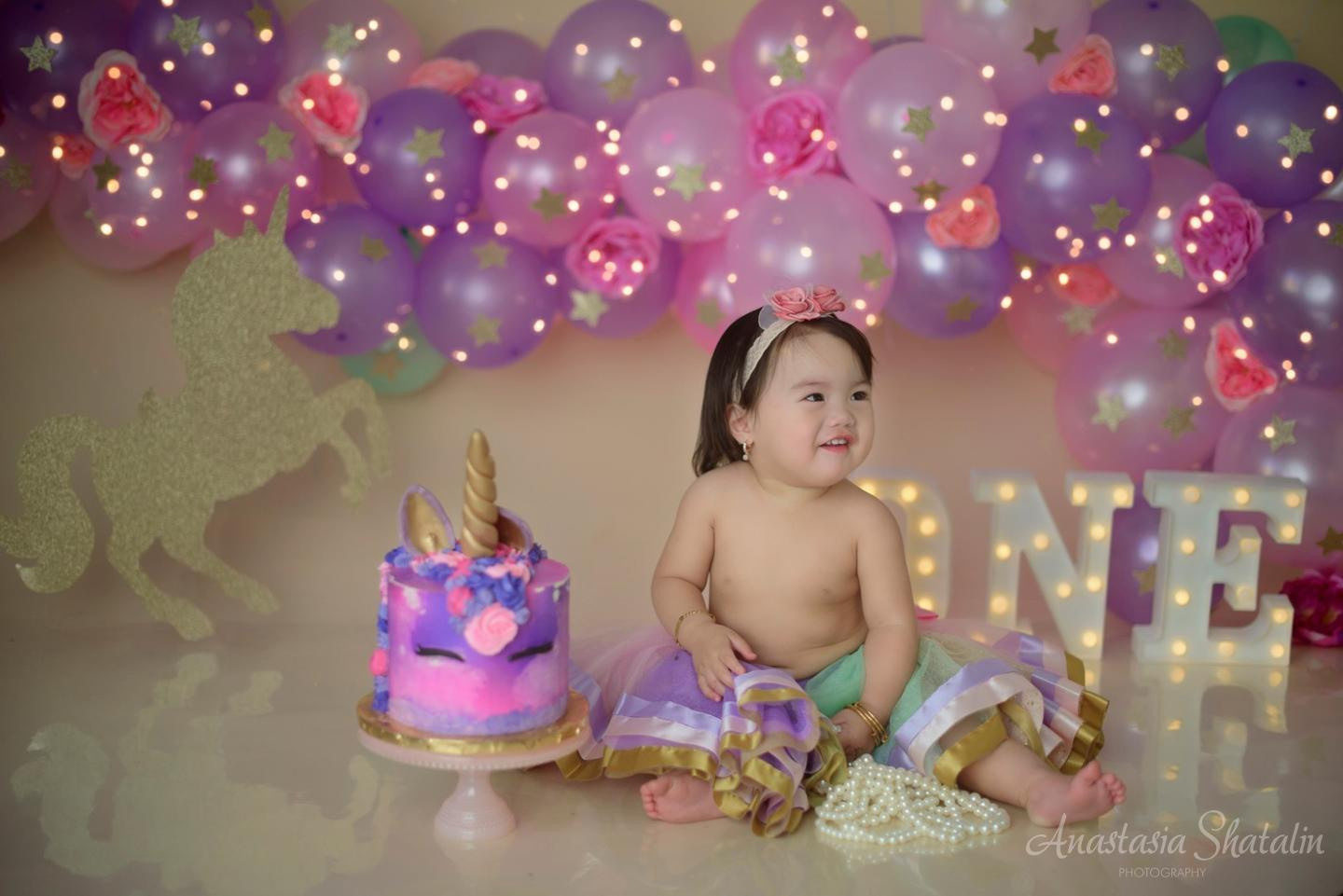 Unicorn first birthday photography session Rocklin. Family photographer in Roseville, Rocklin, Folsom, Sacramento