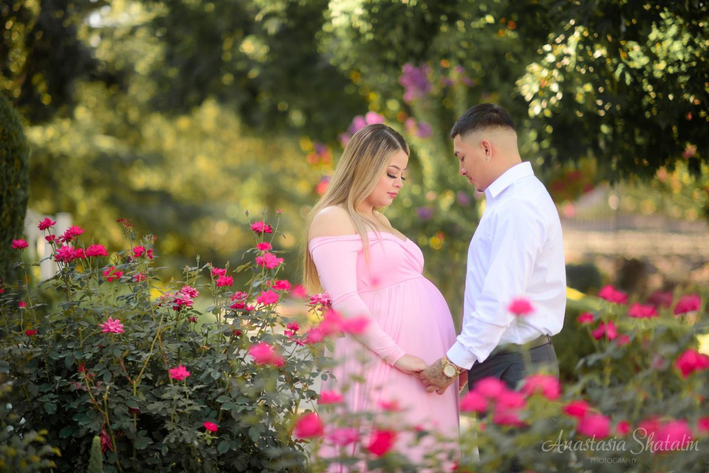 Maternity photographer Rocklin, CA. Family photographer in Roseville, Rocklin, Folsom, Sacramento