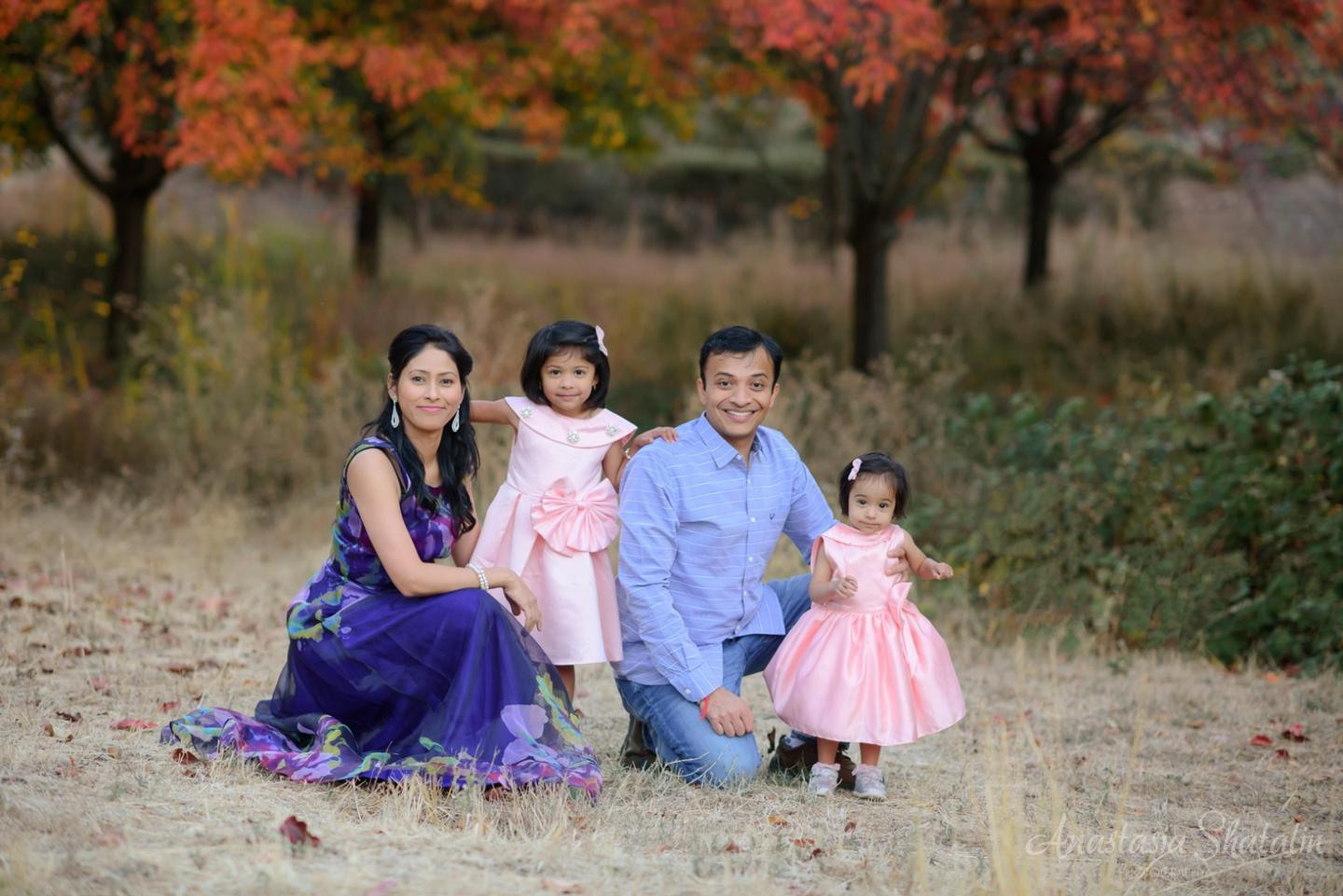 Fall family portrait photographer Folsom, CA. Family photographer in Roseville, Rocklin, Folsom, Sacramento