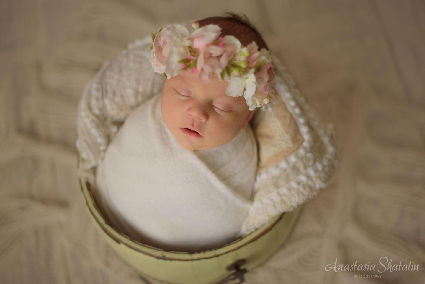 Roseville newborn photography. Family photographer in Roseville, Rocklin, Folsom, Sacramento