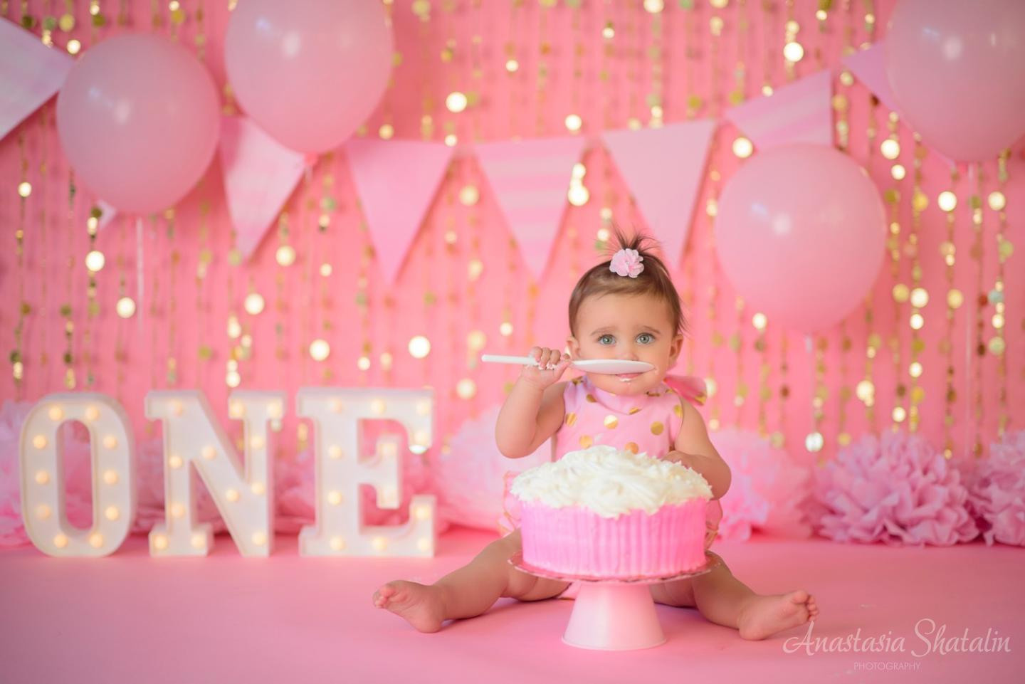 First birthday baby photographer Roseville. Family photographer in Roseville, Rocklin, Folsom, Sacramento