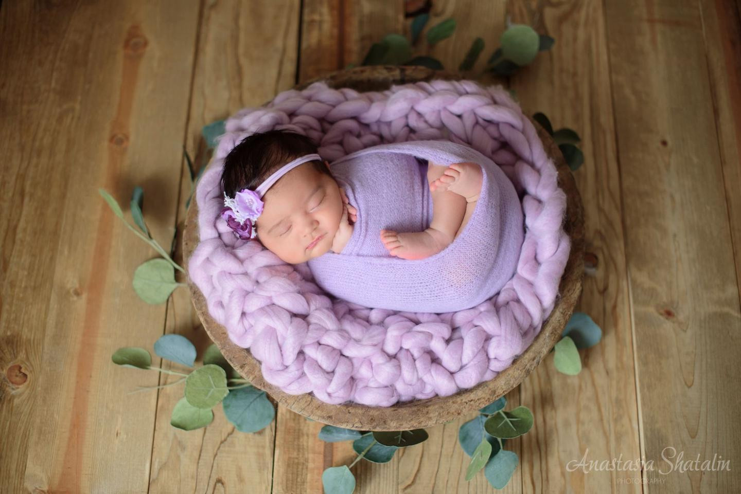 Newborn photo session for baby Amira, 9 days old. Family photographer in Roseville, Rocklin, Folsom, Sacramento