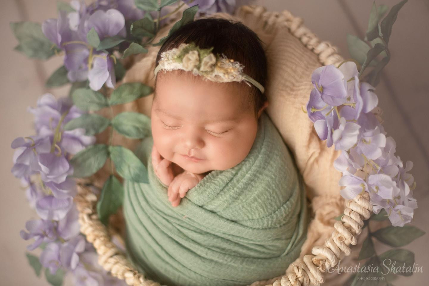 Newborn photos Roseville, Rocklin, Folsom, Sacramento. Family photographer in Roseville, Rocklin, Folsom, Sacramento