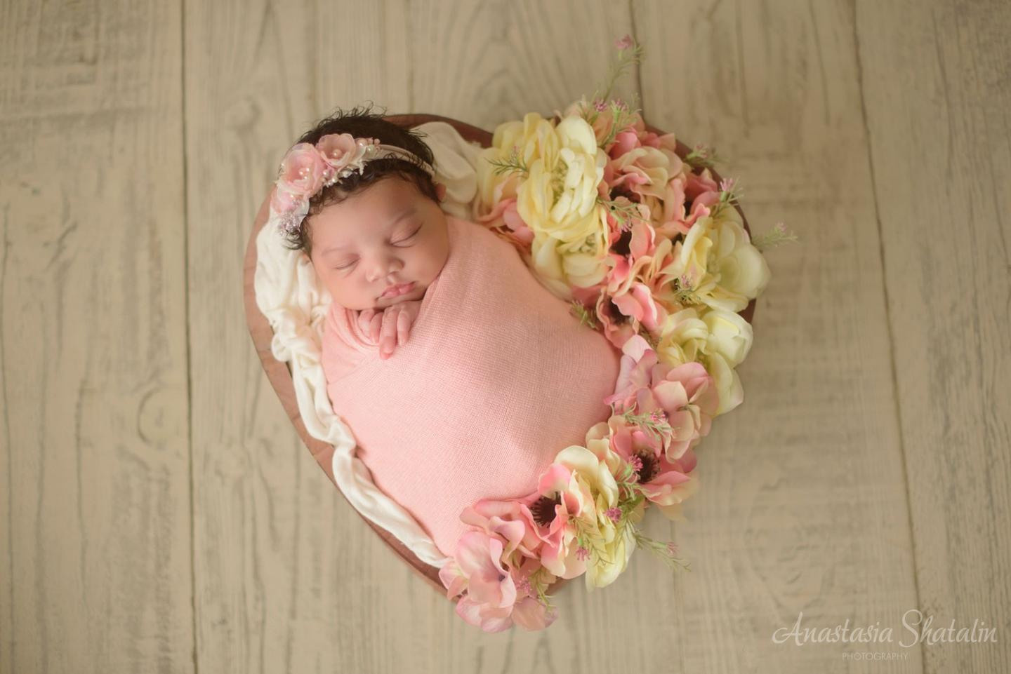 Newborn photographer Sacramento. Family photographer in Roseville, Rocklin, Folsom, Sacramento