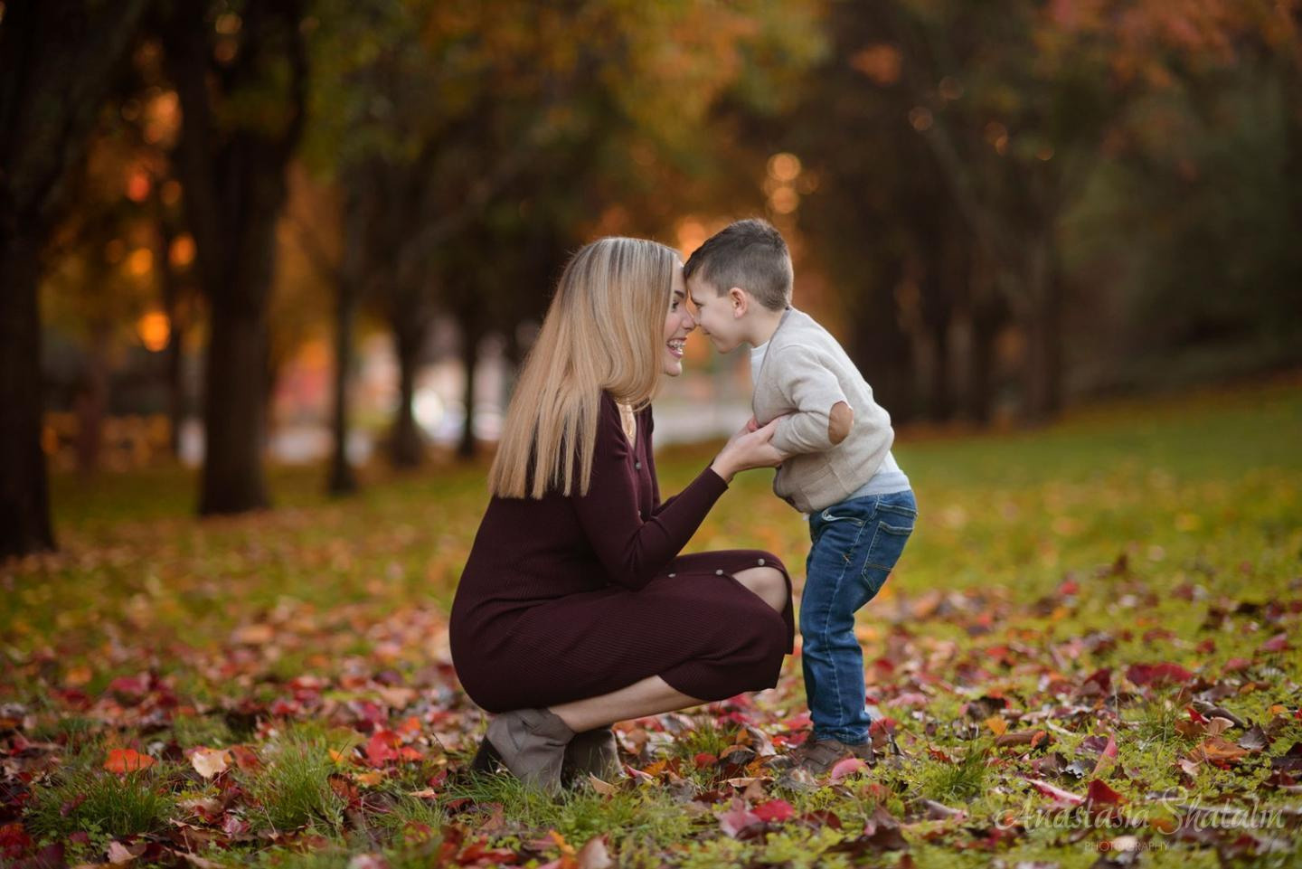 Fall family photographer Rocklin, Roseville, Sacramento. Family photographer in Roseville, Rocklin, Folsom, Sacramento