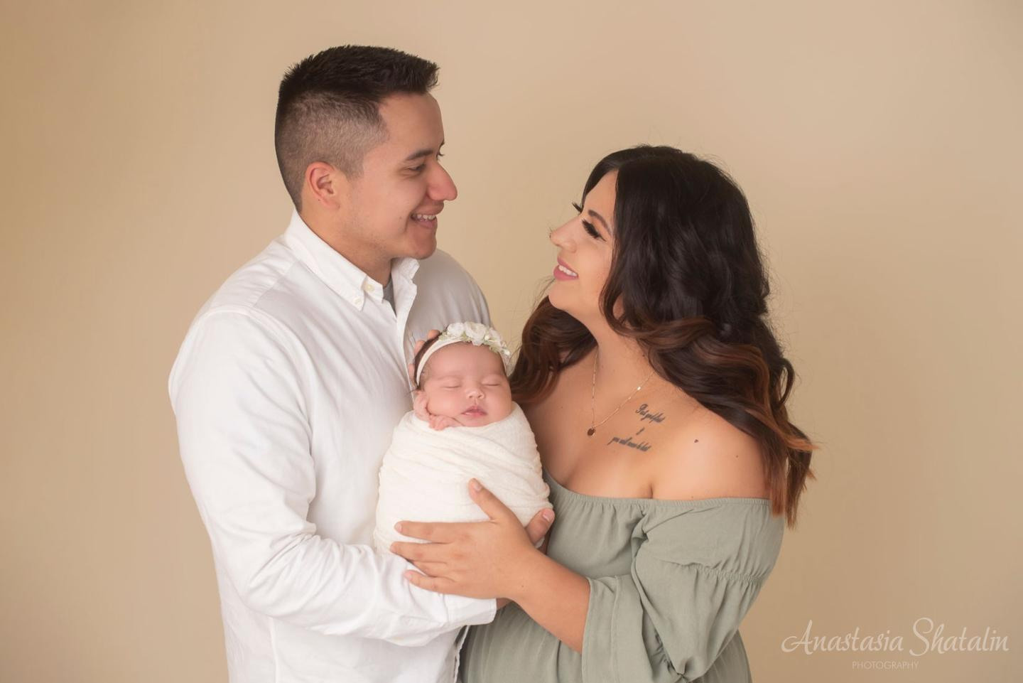 Newborn photos Roseville, Rocklin, Folsom, Sacramento. Family photographer in Roseville, Rocklin, Folsom, Sacramento