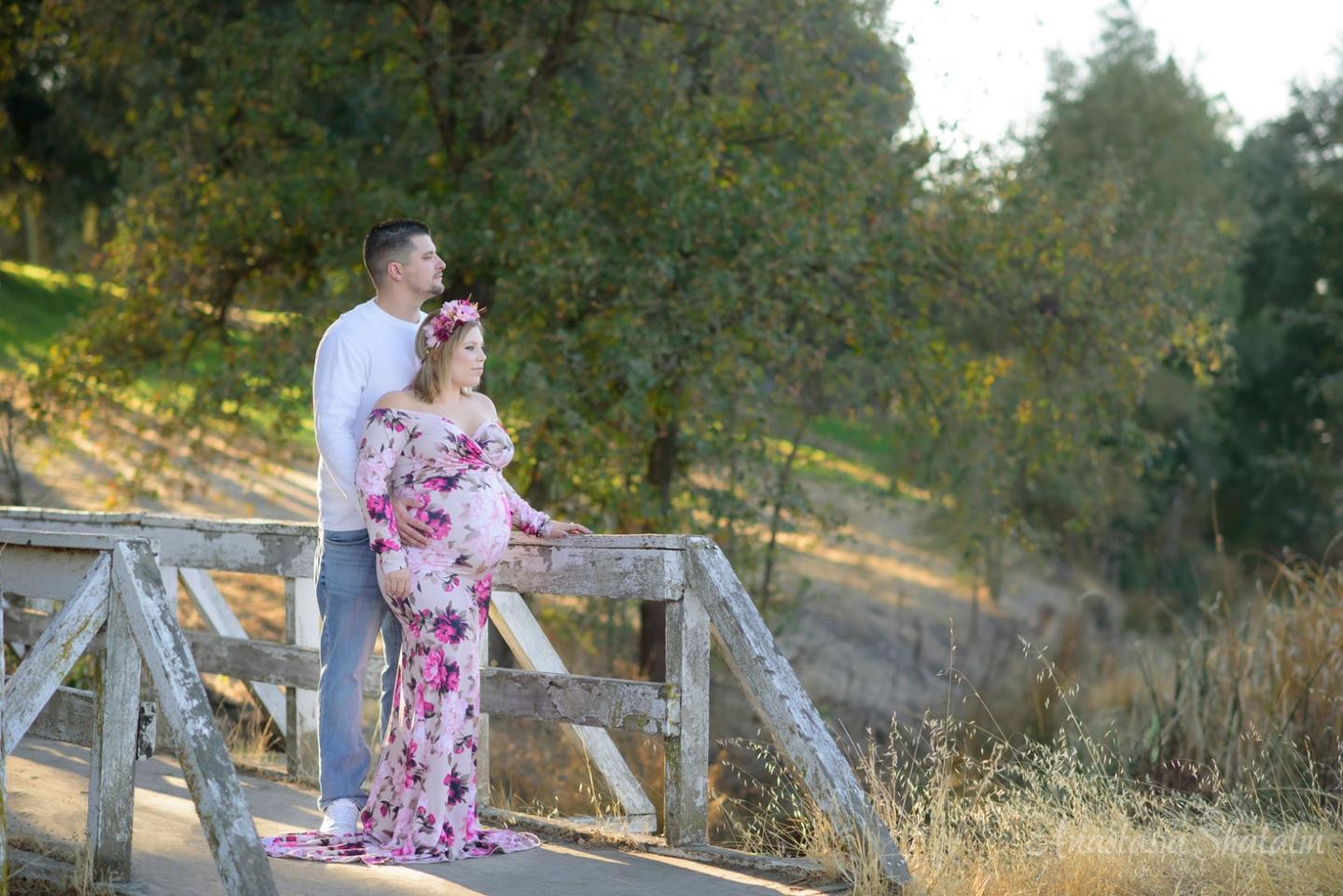 Maternity photoshoot. Family photographer in Roseville, Rocklin, Folsom, Sacramento