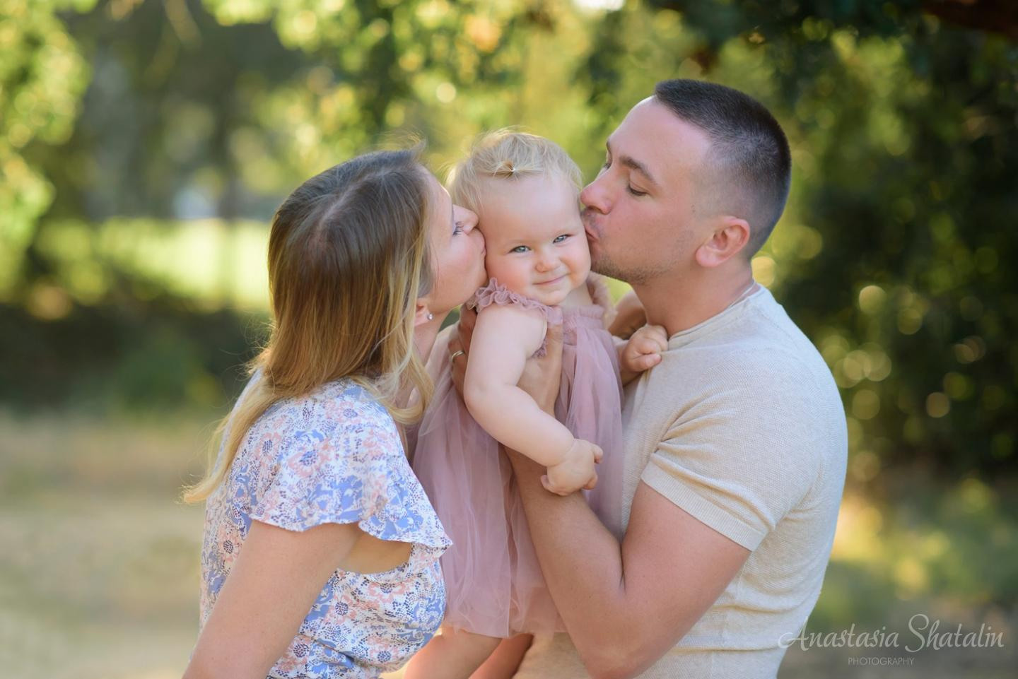 Sunset cake smash 1st birthday photography Rocklin, CA. Family photographer in Roseville, Rocklin, Folsom, Sacramento