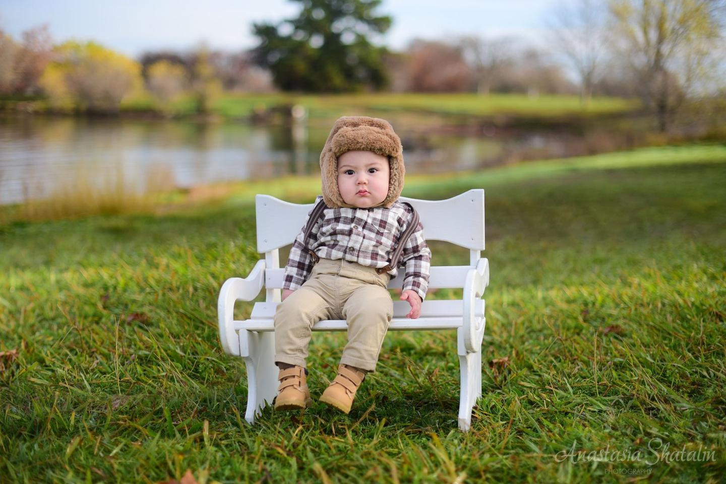 Family photo shoot Gibson ranch park winter time. Family photographer in Roseville, Rocklin, Folsom, Sacramento