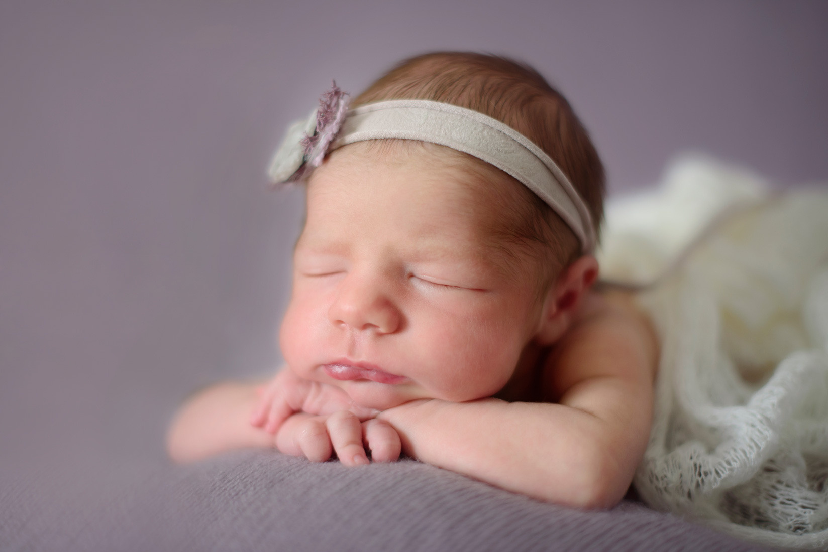 Newborn photography in Roseville, CA. Family photographer in Roseville, Rocklin, Folsom, Sacramento