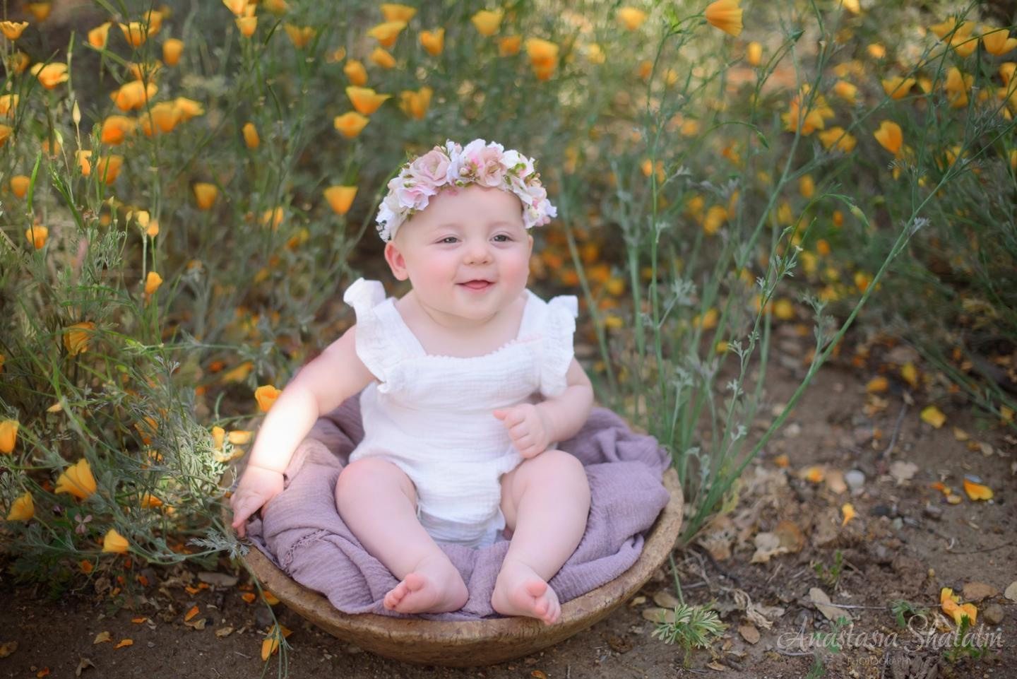 Baby infant photographer Rocklin Roseville Sacramento. Family photographer in Roseville, Rocklin, Folsom, Sacramento