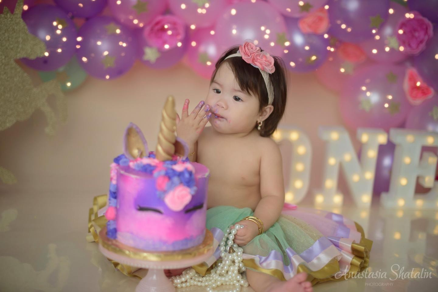 Unicorn first birthday photography session Rocklin. Family photographer in Roseville, Rocklin, Folsom, Sacramento