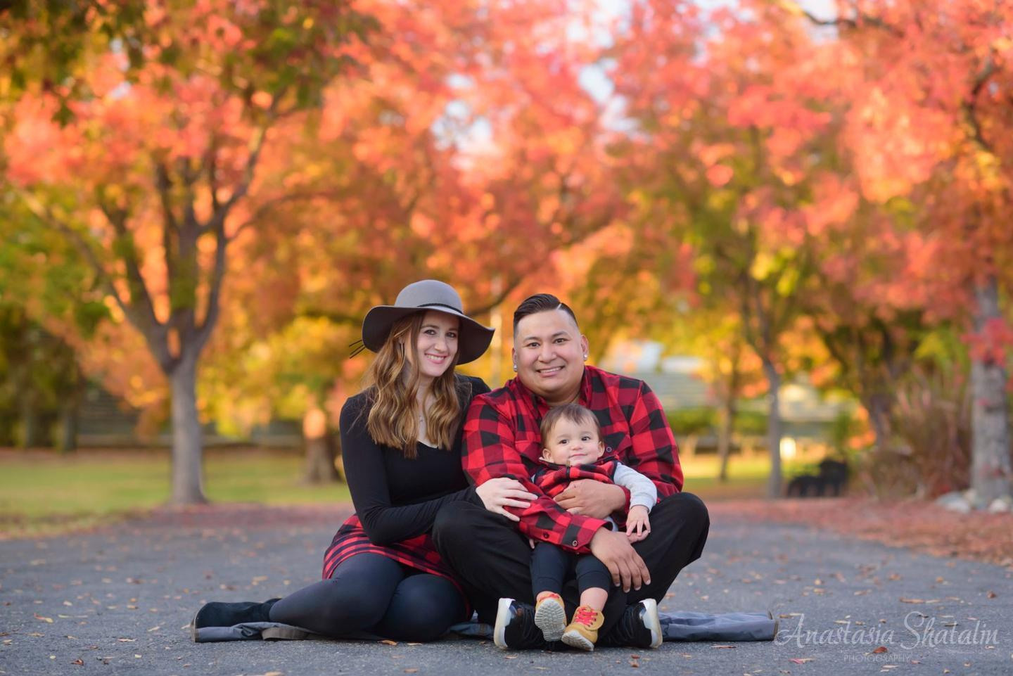 Autumn family photos Sacramento. Family photographer in Roseville, Rocklin, Folsom, Sacramento