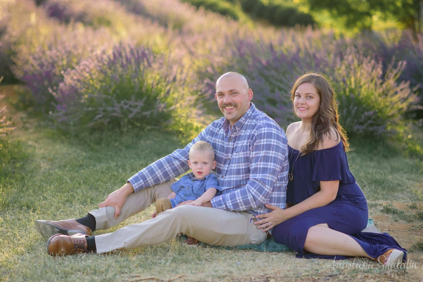 Summer family portrait photography Sacramento. Family photographer in Roseville, Rocklin, Folsom, Sacramento