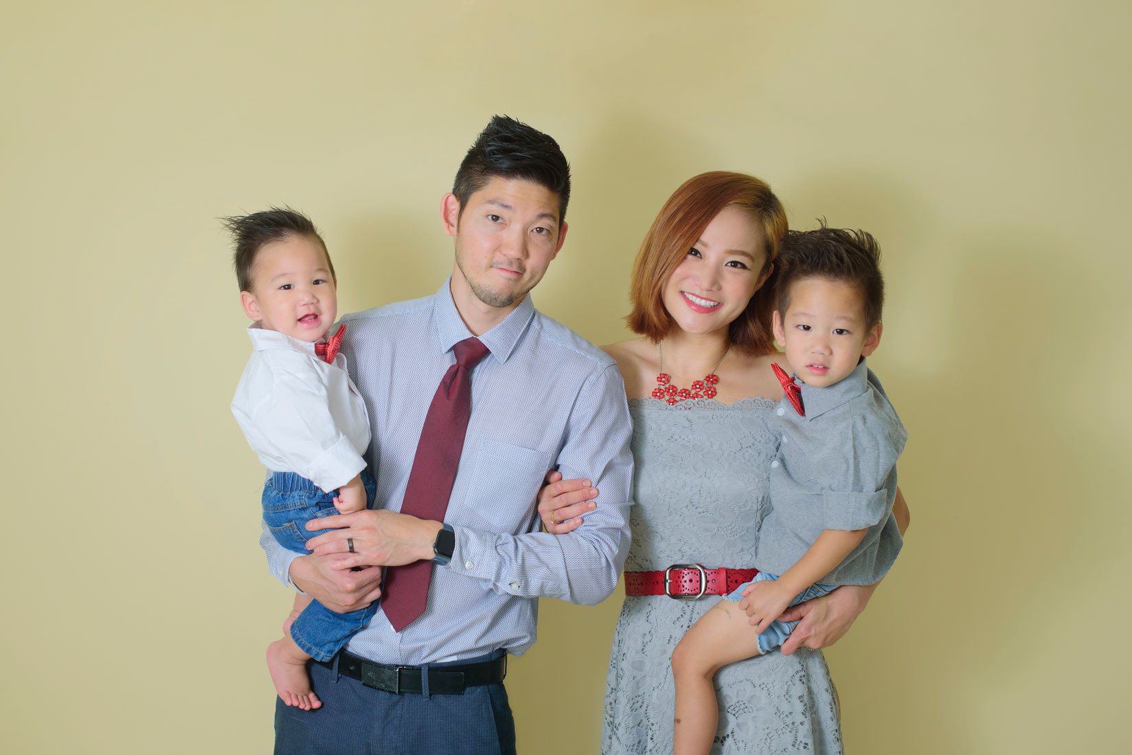 Mickey mouse first birthday session. Family photographer in Roseville, Rocklin, Folsom, Sacramento