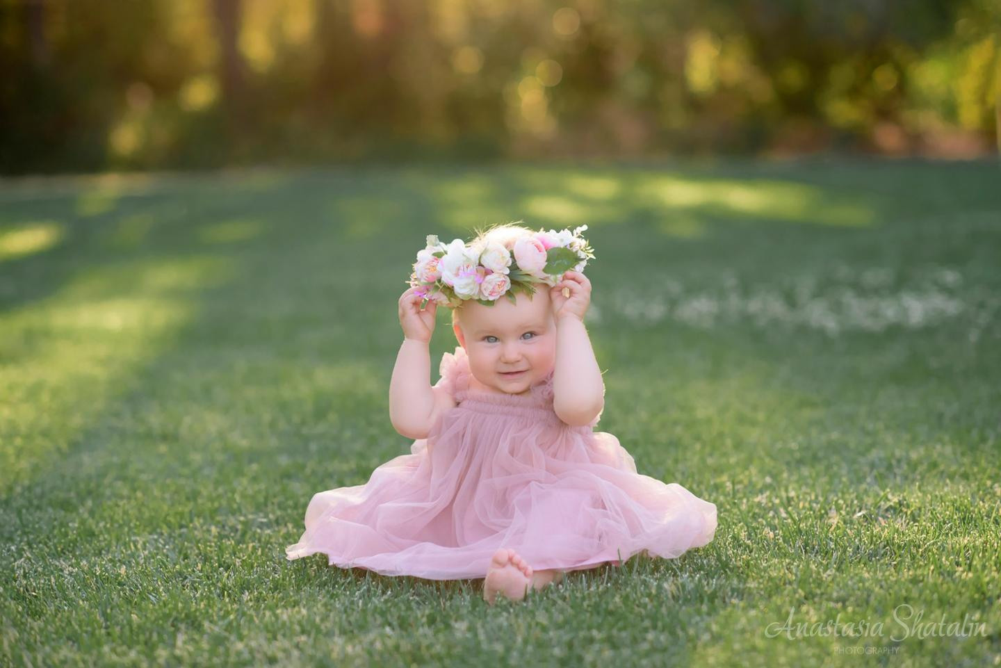 Sunset cake smash 1st birthday photography Rocklin, CA. Family photographer in Roseville, Rocklin, Folsom, Sacramento