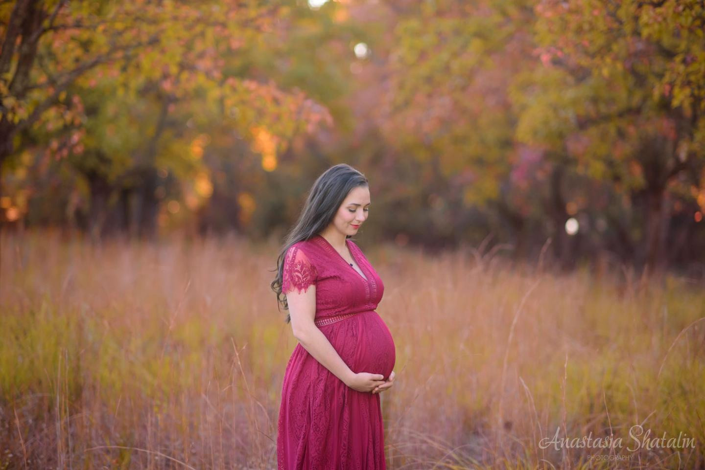 Fall maternity photography Roseville, CA. Family photographer in Roseville, Rocklin, Folsom, Sacramento