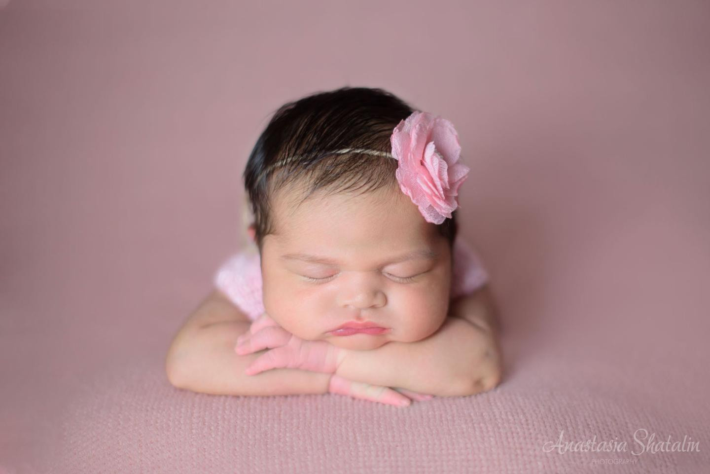 Newborn photo session for baby Amira, 9 days old. Family photographer in Roseville, Rocklin, Folsom, Sacramento
