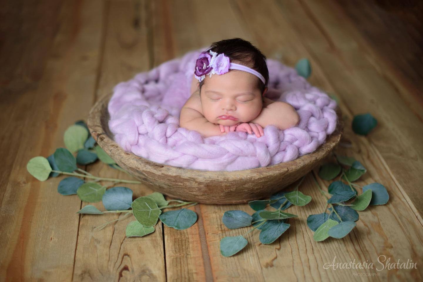 Newborn photo session for baby Amira, 9 days old. Family photographer in Roseville, Rocklin, Folsom, Sacramento