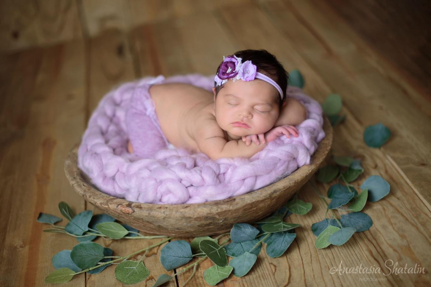 Newborn photo session for baby Amira, 9 days old. Family photographer in Roseville, Rocklin, Folsom, Sacramento