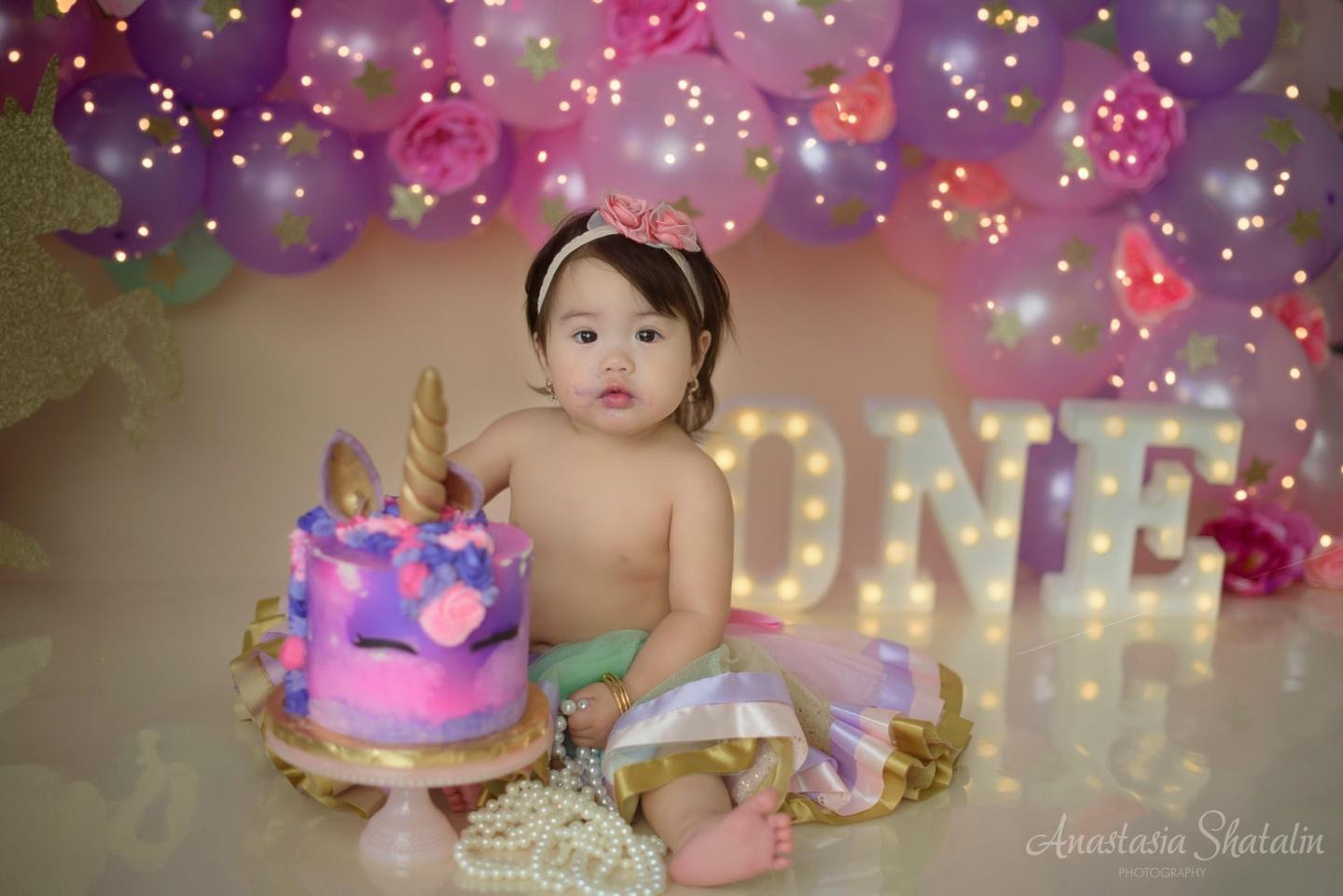 Unicorn first birthday photography session Rocklin. Family photographer in Roseville, Rocklin, Folsom, Sacramento