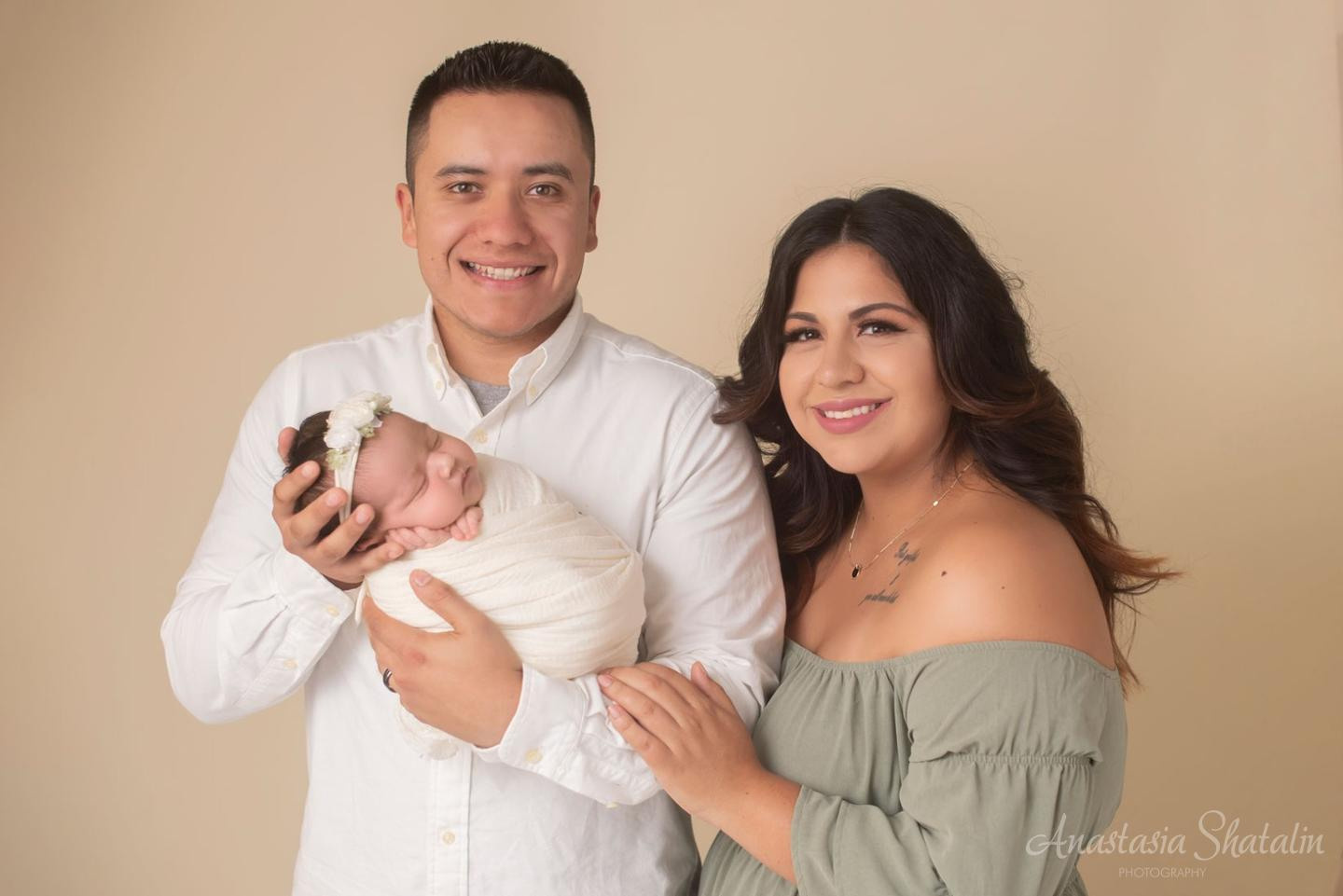 Newborn photos Roseville, Rocklin, Folsom, Sacramento. Family photographer in Roseville, Rocklin, Folsom, Sacramento