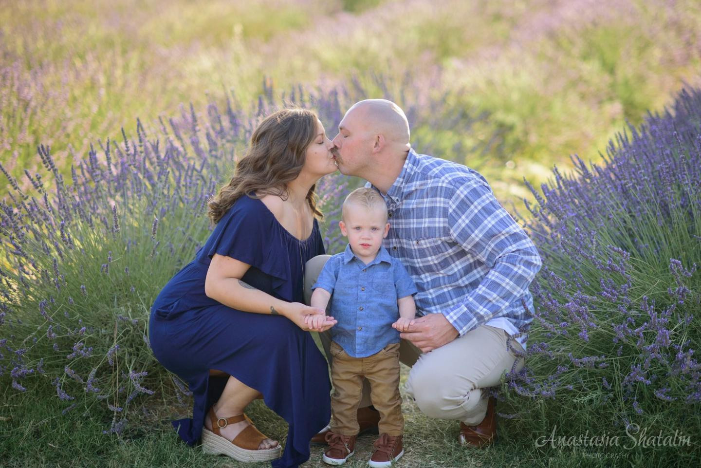 Summer family portrait photography Sacramento. Family photographer in Roseville, Rocklin, Folsom, Sacramento