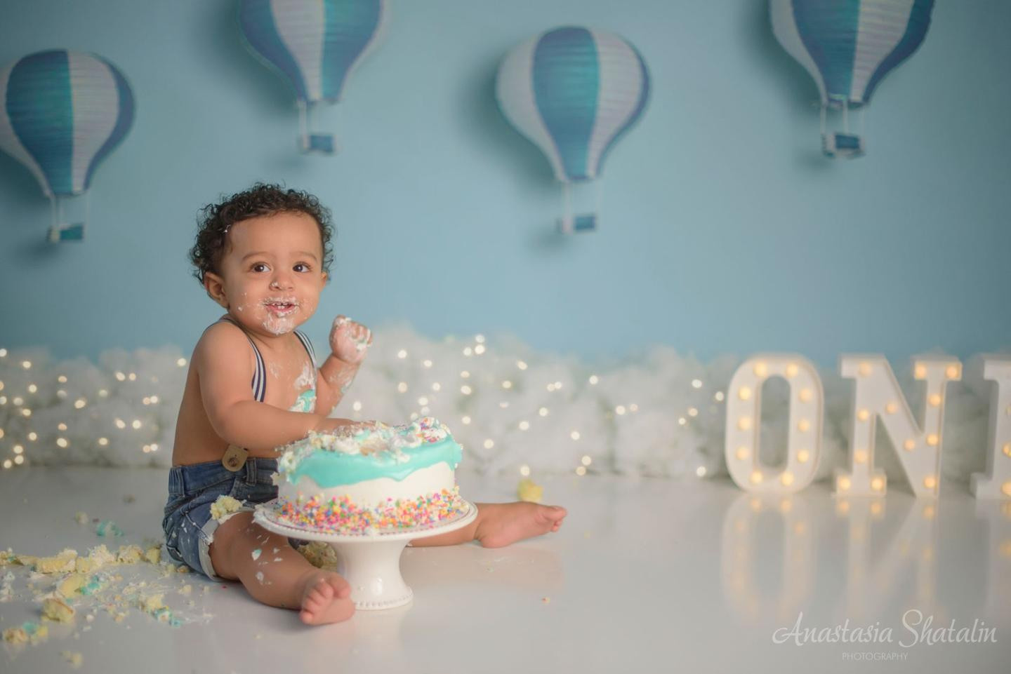 Cake smash photographer Rocklin. Family photographer in Roseville, Rocklin, Folsom, Sacramento