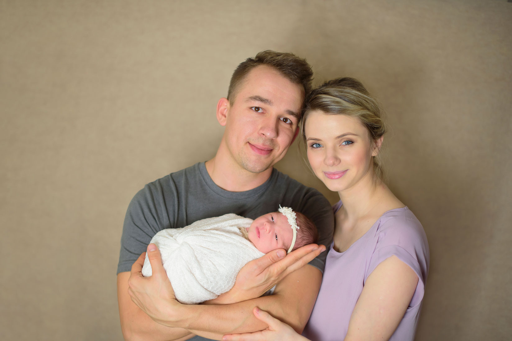 Newborn photography in Roseville, CA. Family photographer in Roseville, Rocklin, Folsom, Sacramento