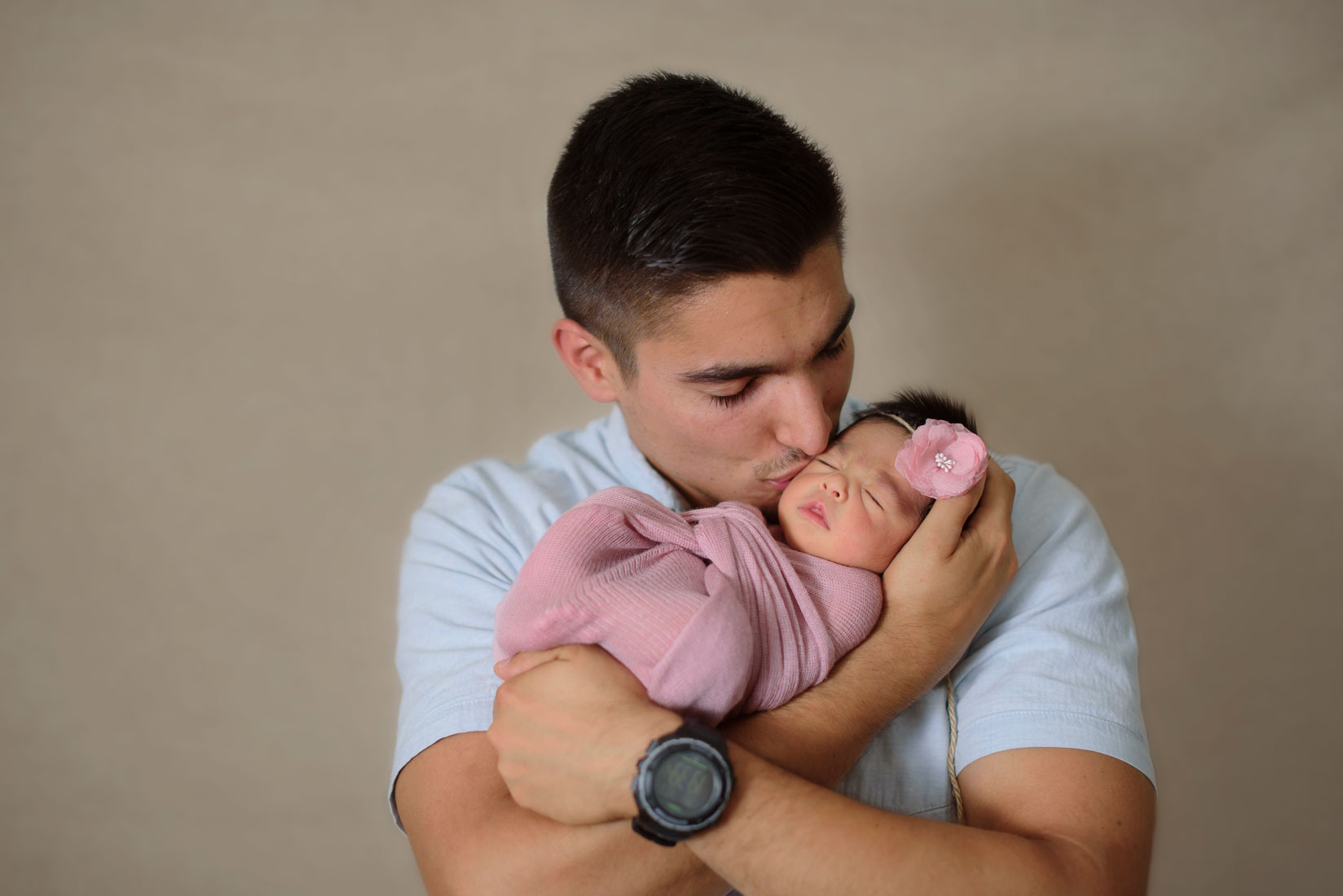 Newborn photography in Roseville. Family photographer in Roseville, Rocklin, Folsom, Sacramento