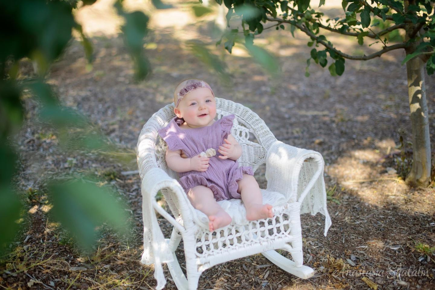 Baby infant photographer Rocklin Roseville Sacramento. Family photographer in Roseville, Rocklin, Folsom, Sacramento