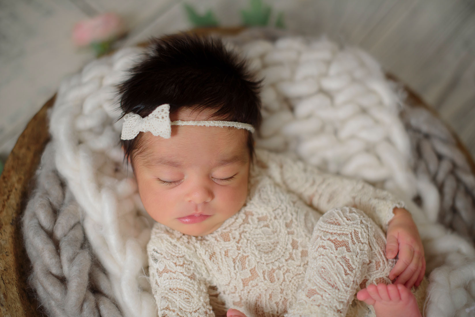Newborn photography in Roseville. Family photographer in Roseville, Rocklin, Folsom, Sacramento