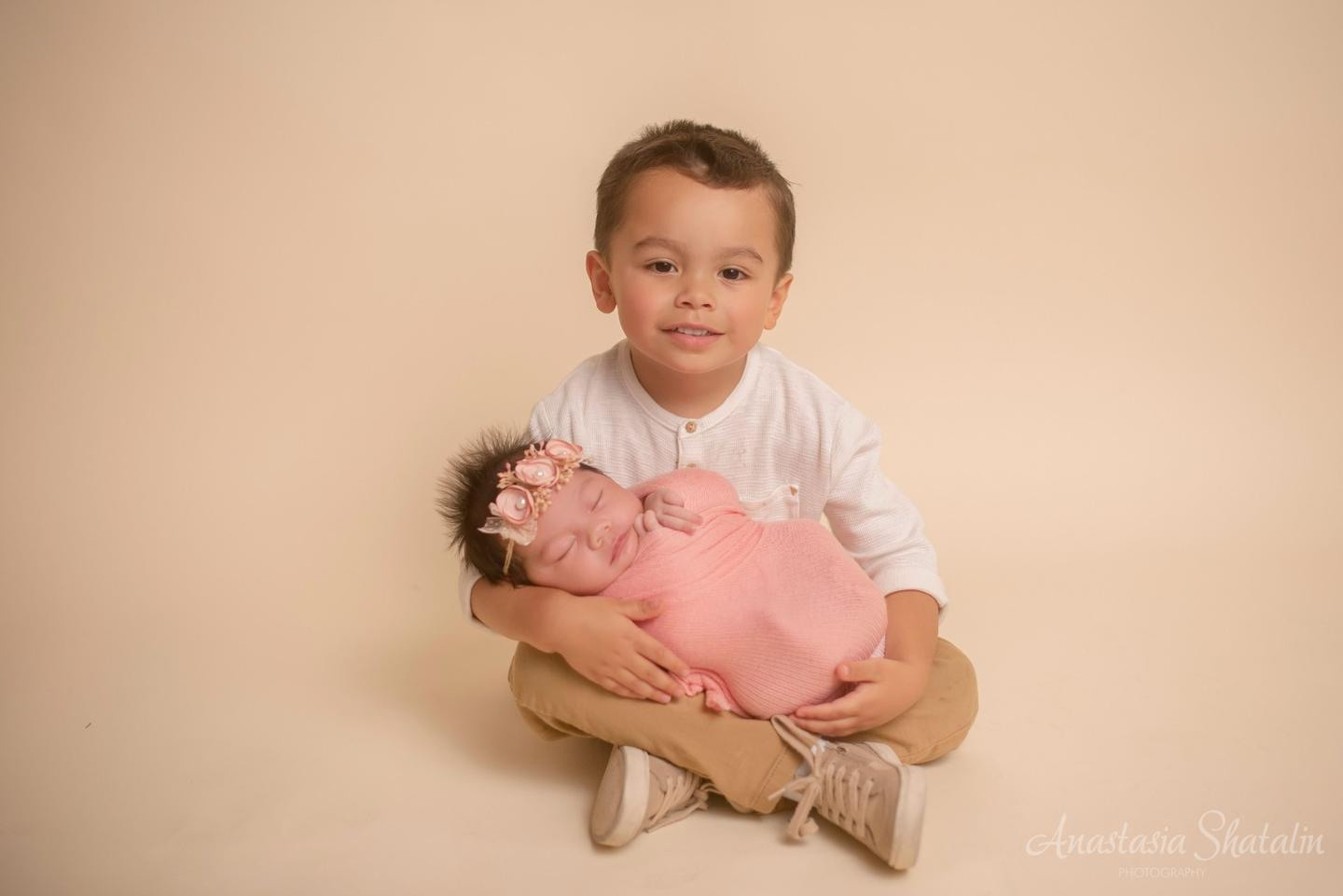 Newborn photographer Roseville. Family photographer in Roseville, Rocklin, Folsom, Sacramento
