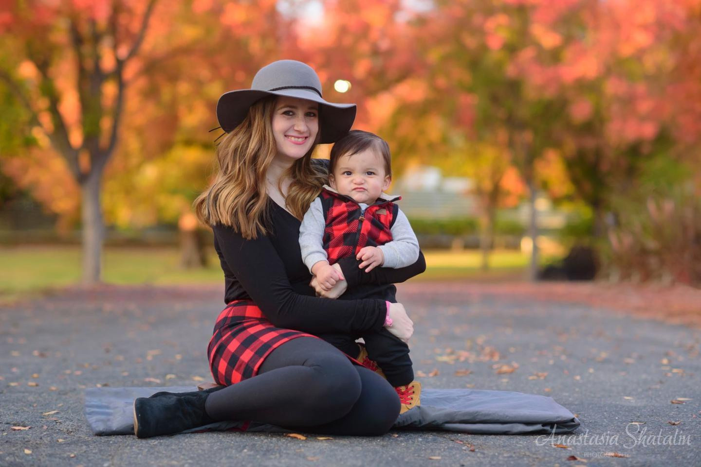 Autumn family photos Sacramento. Family photographer in Roseville, Rocklin, Folsom, Sacramento