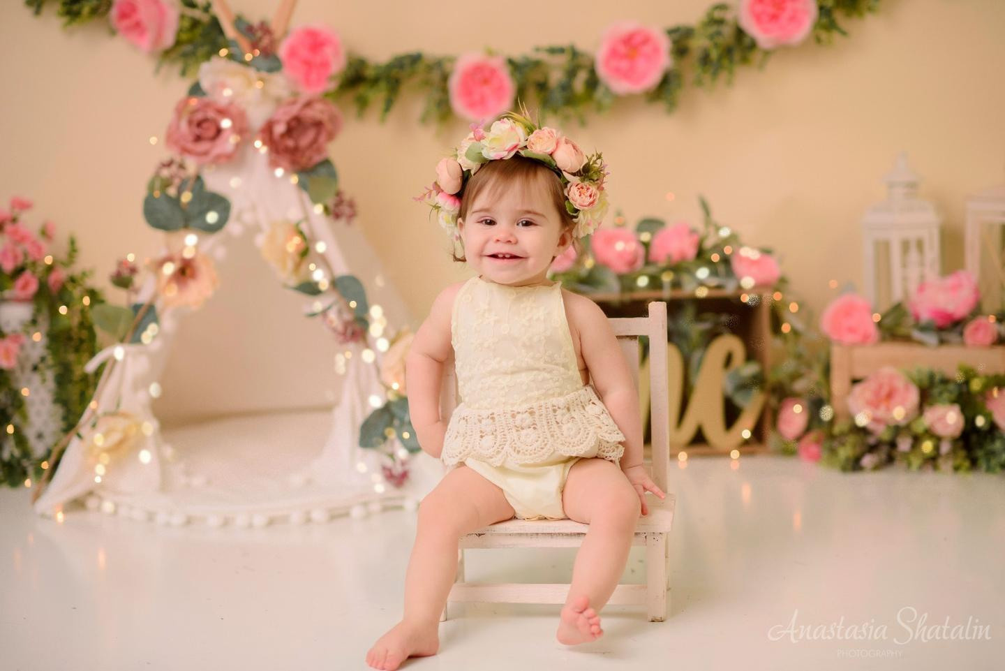 Roseville cake smash. Family photographer in Roseville, Rocklin, Folsom, Sacramento