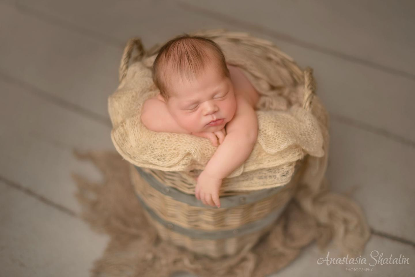 Newborn photographer Sacramento, Elk grove, Roseville. Family photographer in Roseville, Rocklin, Folsom, Sacramento