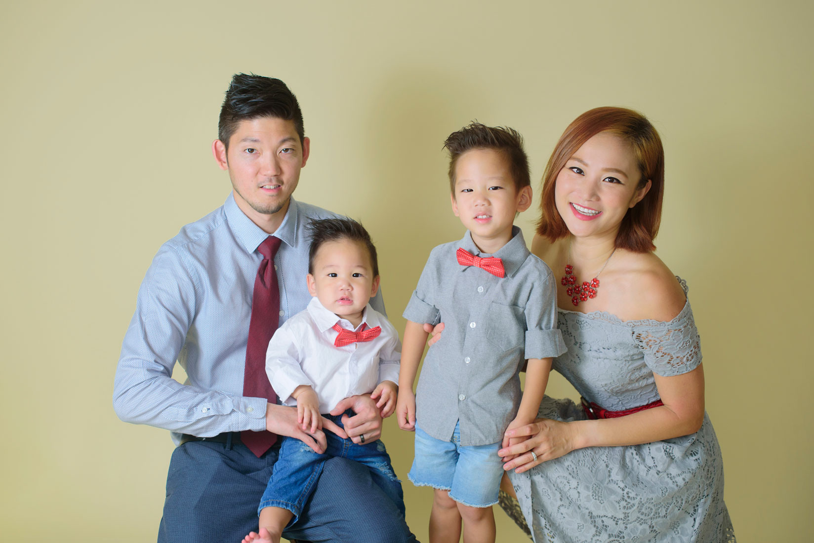 Mickey mouse first birthday session. Family photographer in Roseville, Rocklin, Folsom, Sacramento