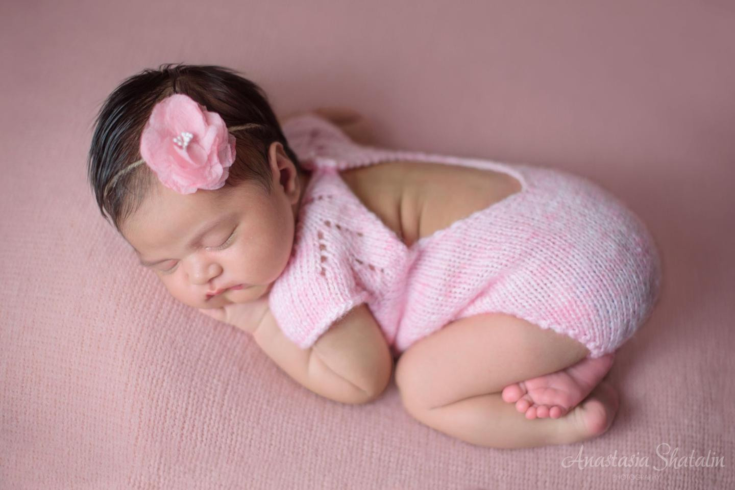 Newborn photo session for baby Amira, 9 days old. Family photographer in Roseville, Rocklin, Folsom, Sacramento