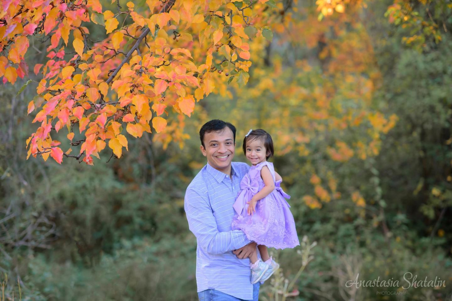 Fall family portrait photographer Folsom, CA. Family photographer in Roseville, Rocklin, Folsom, Sacramento