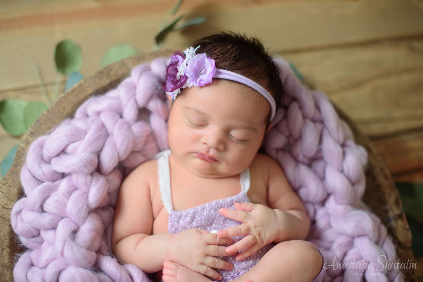 Newborn photo session for baby Amira, 9 days old. Family photographer in Roseville, Rocklin, Folsom, Sacramento